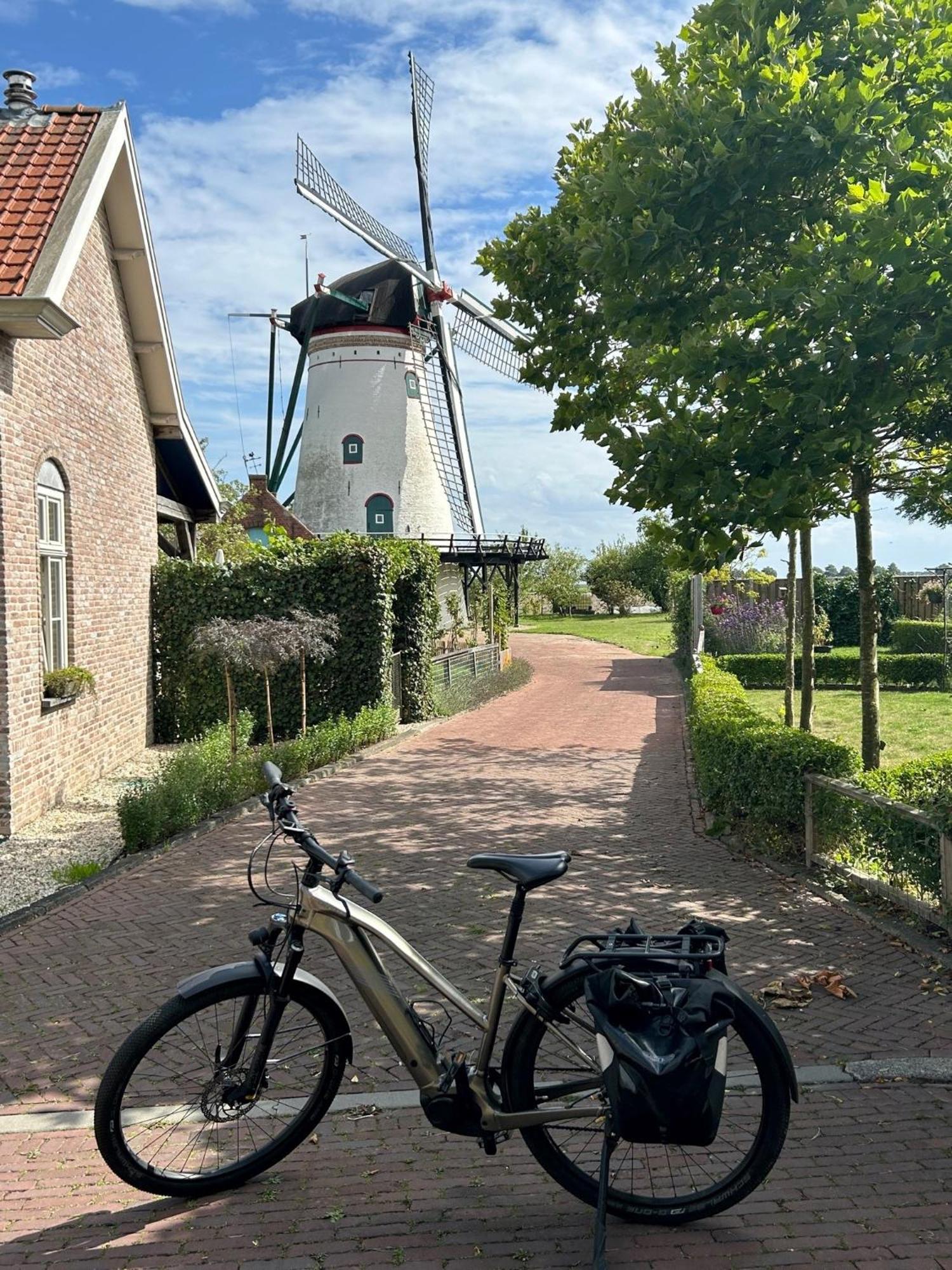 Oosterschelde Lodge Met Veel Privacy En Dicht Bij Het Water Scherpenisse Buitenkant foto