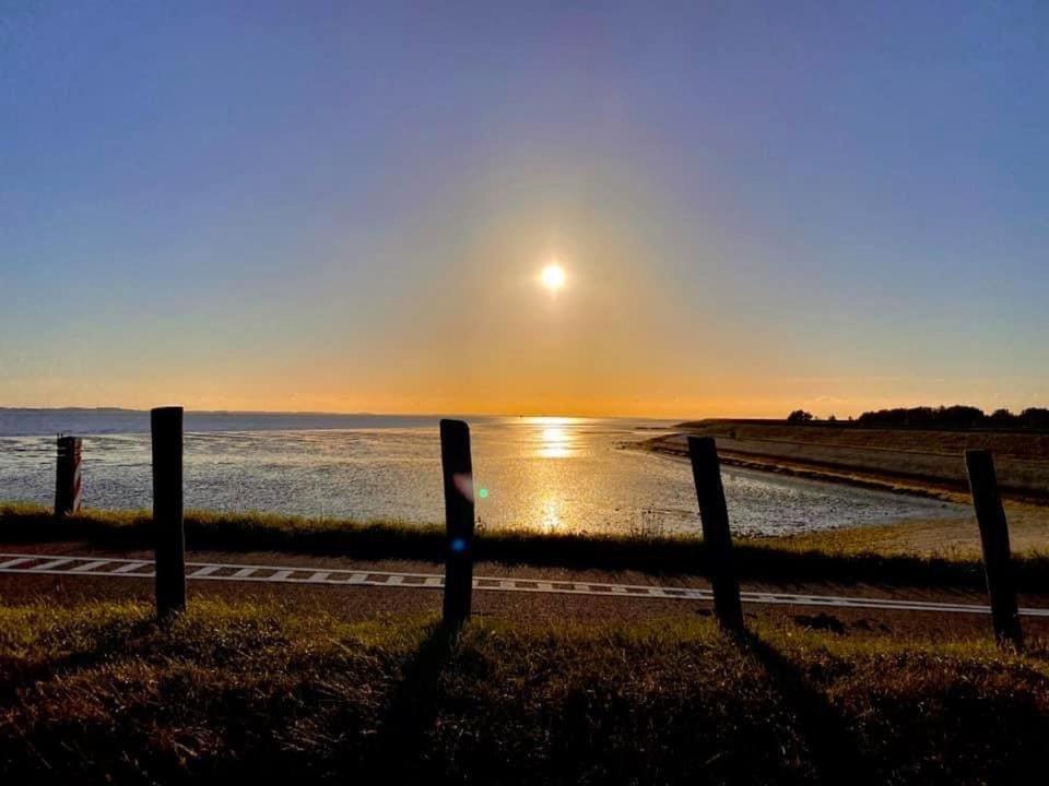 Oosterschelde Lodge Met Veel Privacy En Dicht Bij Het Water Scherpenisse Buitenkant foto